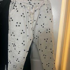 Medium (roomy fit) worn once b&w star Venti6 pants